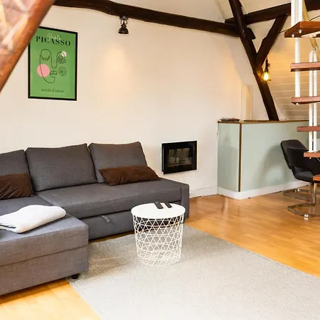 Unique - Maisonette - Kitchen - Parking - Cozy - Silent Apartment
